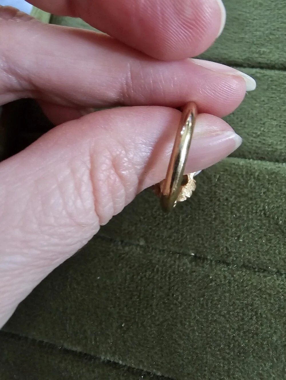 Avon beautiful gold